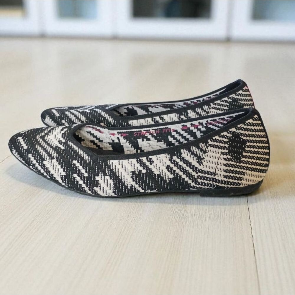 New Skechers Cleo Pointy Toe Geometric Abstract Woven Textile Flat Shoes 8.5